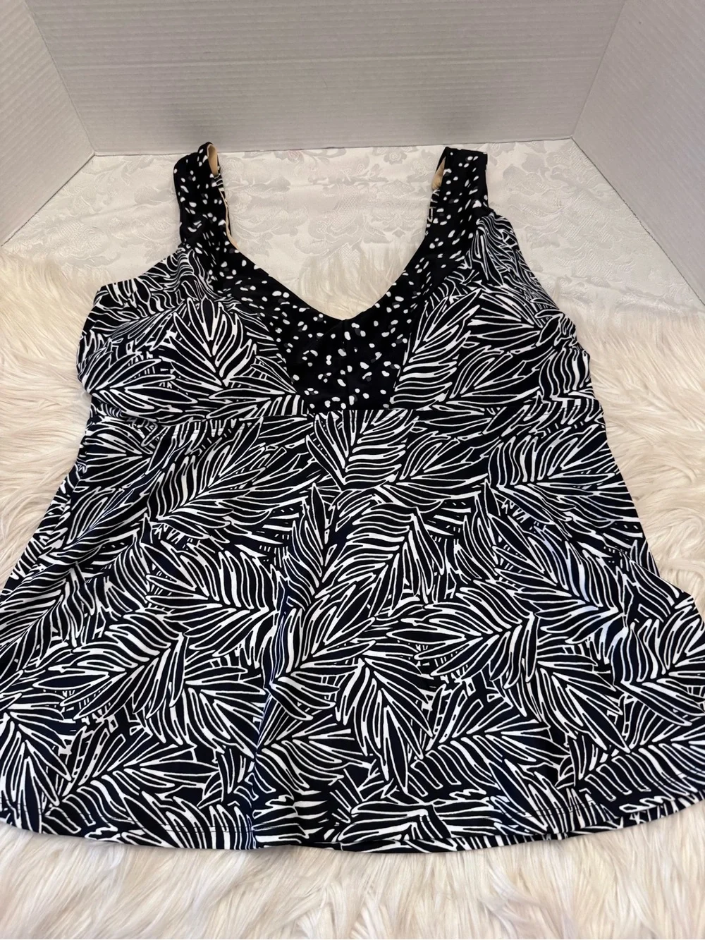 Swimsuits For All Plus 16 Tankini Top Swimsuit Black White Palms Tropical Floral